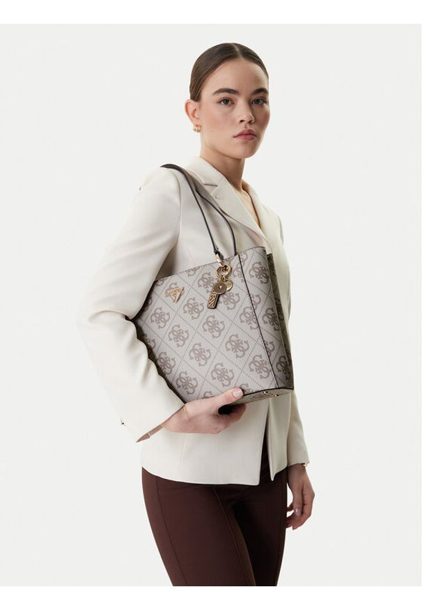 Guess Torebka Noelle II HWSO96 72250 Beżowy. Kolor: beżowy. Materiał: skórzane