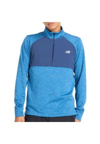 Bluza New Balance MT43204HEB - niebieska. Kolor: niebieski. Materiał: skóra, dresówka, poliester, materiał, tkanina. Wzór: aplikacja #1