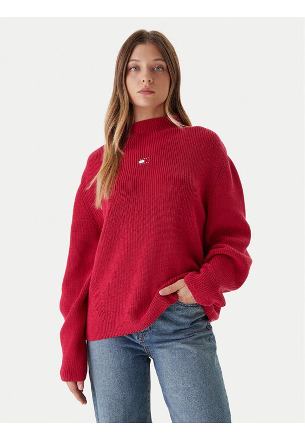 Tommy Jeans Sweter Badge DW0DW21676 Różowy Relaxed Fit. Kolor: różowy. Materiał: bawełna