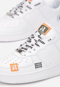 Renee - Białe Sneakersy Jenniny. Zapięcie: sznurówki. Kolor: biały. Szerokość cholewki: normalna. Wzór: napisy, aplikacja #3