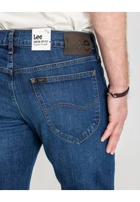 Lee - LEE DAREN MĘSKIE SPODNIE JEANSOWE REGULAR STRAIGHT L707KNDD 112118219. Okazja: na co dzień, do pracy. Długość: krótkie. Wzór: jednolity, napisy. Sezon: wiosna, jesień, lato. Styl: casual, klasyczny #3