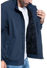 Wrangler - KURTKA WRANGLER BOMBER JACKET NAVY W4C0YC114. Okazja: na co dzień. Kolor: niebieski. Styl: casual #9