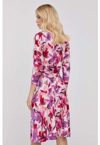 MAX&Co. sukienka kolor różowy midi prosta. Kolor: różowy. Materiał: dzianina. Typ sukienki: proste. Długość: midi