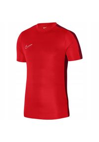 Nike - Męska Koszulka Academy DriFIT. Kolor: czerwony. Sport: turystyka piesza
