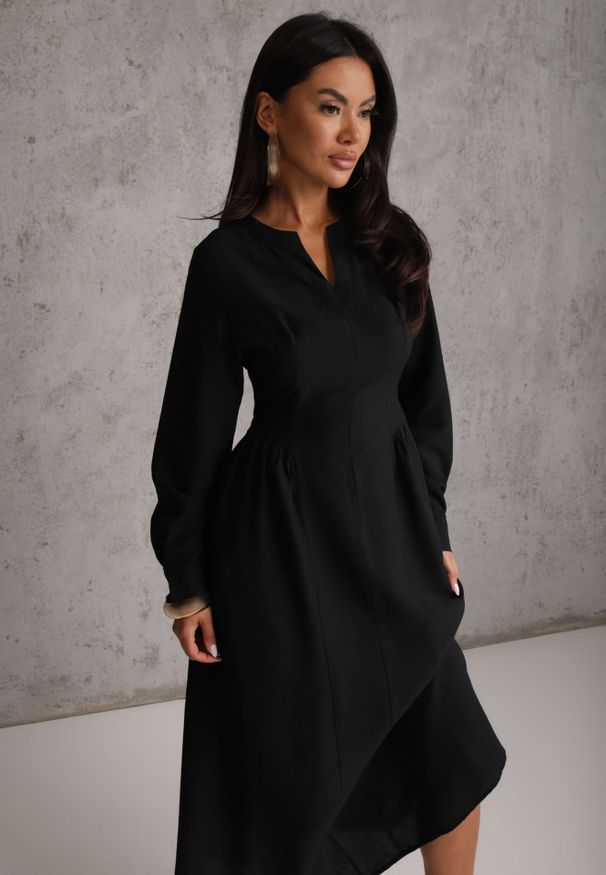 Renee - Czarna Wiskozowa Sukienka o Kroju Podkreślającym Sylwetkę z Wiązaniem Pedomea. Okazja: na co dzień. Kolor: czarny. Materiał: wiskoza. Styl: elegancki, casual