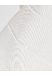 HERVE LEGER - Biała sukienka bandażowa. Okazja: na imprezę. Kolor: biały. Materiał: materiał. Wzór: paski. Długość: mini #2