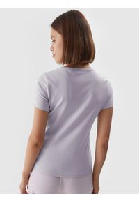 4f - T-shirt regular z bawełny organicznej damski - fioletowy. Kolor: fioletowy. Materiał: bawełna. Wzór: napisy, haft. Styl: sportowy