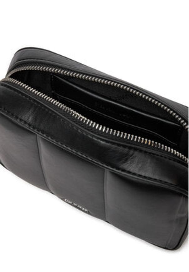 Calvin Klein Torebka Line Quilt Camera Bag K60K613076 Czarny. Kolor: czarny. Materiał: skórzane