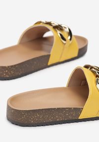 Renee - Żółte Klapki Temoni. Okazja: na co dzień. Nosek buta: okrągły. Kolor: żółty. Wzór: aplikacja. Styl: casual #4