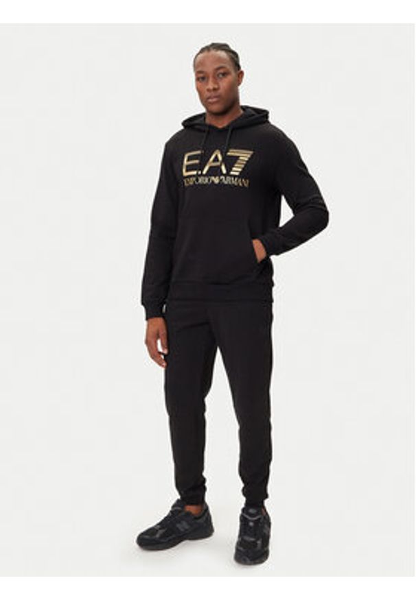 EA7 Emporio Armani Bluza 7M001190 AF17787 UC001 Czarny Regular Fit. Kolor: czarny. Materiał: bawełna