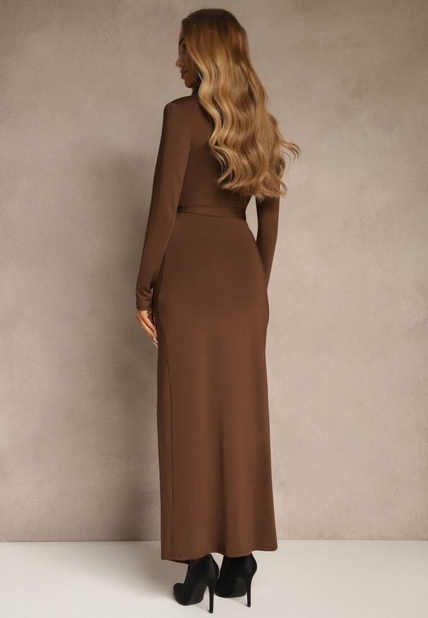 Renee - Brązowa Sukienka z Wiskozą o Kopertowym Kroju z Rozcięciem i Wiązanym Paskiem Tesela. Okazja: na co dzień. Kolor: brązowy. Materiał: wiskoza. Typ sukienki: kopertowe. Styl: casual