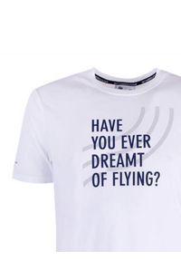 North Sails X Prada T-shirt "Mistral" | 45 2303 000 | T-shirt Mistral | Mężczyzna | Biały. Okazja: na co dzień. Kolor: biały. Materiał: poliester. Wzór: nadruk, aplikacja. Styl: casual #6