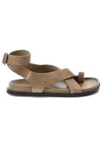 Sandały damskie S.Barski, cholewka ze skóry naturalnej zamszowej pasek wokół kostki płaska podeszwa casualowy styl, beżowe, CR61-3049. Okazja: na co dzień. Zapięcie: pasek. Kolor: beżowy. Materiał: skóra, zamsz. Obcas: na płaskiej podeszwie. Styl: casual #4