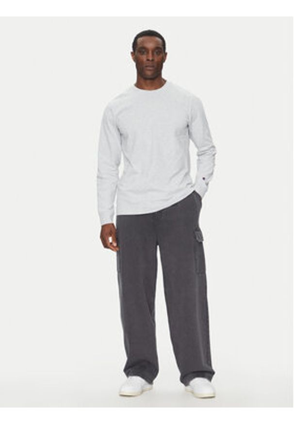 Champion Longsleeve 221164 Szary Loose Fit. Kolor: szary. Materiał: bawełna. Długość rękawa: długi rękaw