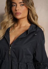 Renee - Granatowa Kurtka Parka Ściagana w Pasie Troczkami z Kapturem Evisanale. Typ kołnierza: kaptur. Kolor: niebieski. Materiał: tkanina #4