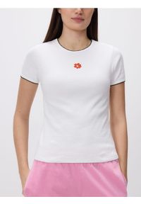 Reserved - T-shirt z bawełną - biały. Kolor: biały. Materiał: bawełna #1