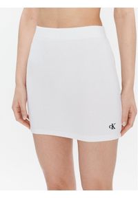Calvin Klein Jeans Spódnica ołówkowa J20J220795 Biały Slim Fit. Kolor: biały. Materiał: syntetyk #1