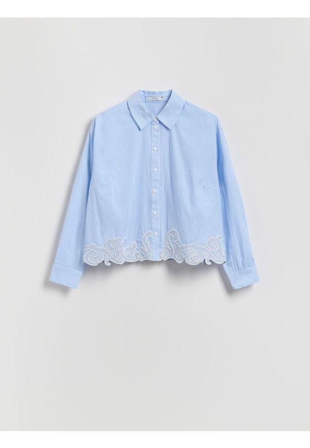 Reserved - Koszula z haftowanym zdobieniem - jasnoniebieski. Kolor: niebieski. Materiał: bawełna. Wzór: aplikacja, haft