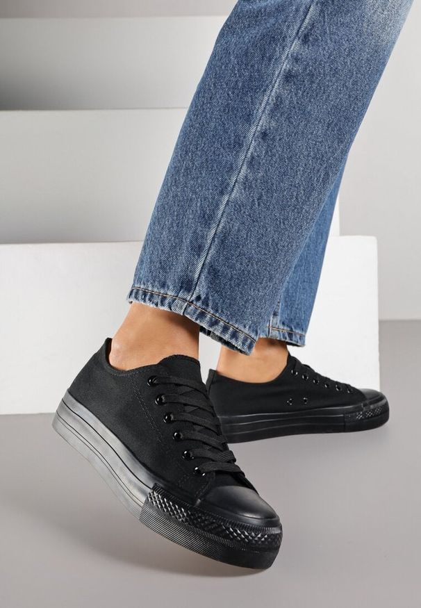 Born2be - Czarne Trampki Vices na Grubszej Podeszwie pod Kostkę Tilomea. Okazja: na co dzień. Zapięcie: sznurówki. Kolor: czarny. Materiał: jeans. Styl: casual