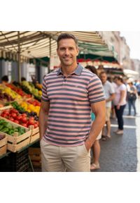 Bawełniana, Męska Koszulka Polo - Pako Jeans - Łososiowe Pasy. Okazja: na co dzień. Typ kołnierza: polo. Kolor: różowy. Materiał: bawełna. Wzór: prążki, paski. Styl: casual #3