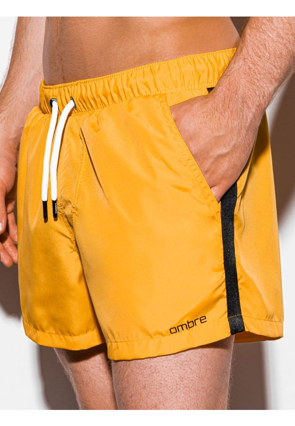 Ombre Clothing - Kąpielówki męskie W251 - żółte - XL. Kolor: żółty. Materiał: poliester. Wzór: aplikacja