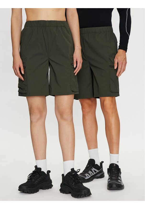 Rains Szorty sportowe Tomar Shorts 19310 Zielony Regular Fit. Kolor: zielony. Materiał: syntetyk