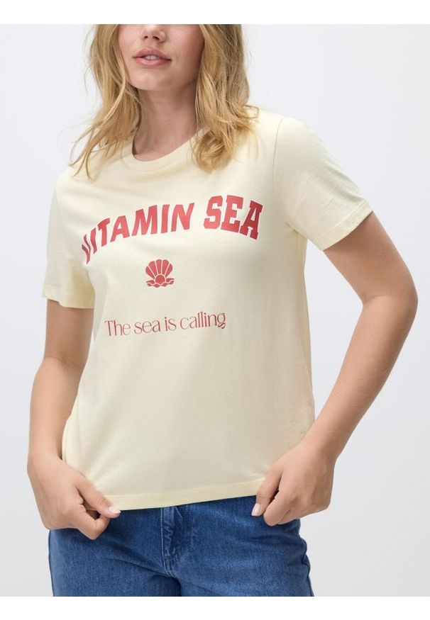 Reserved - T-shirt z nadrukiem - kremowy. Kolor: kremowy. Materiał: bawełna. Wzór: nadruk