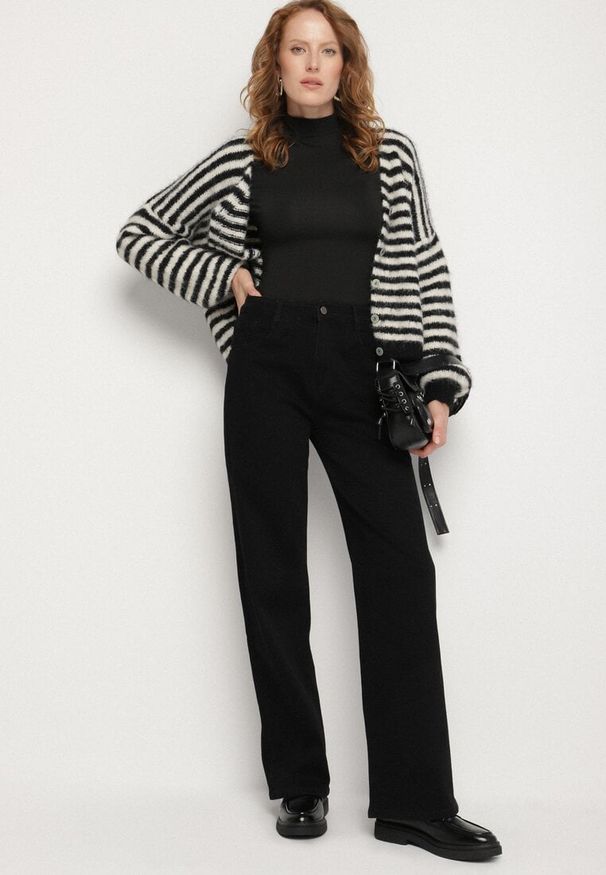 Born2be - Czarne Jeansy o Szerokim Kroju z Wysokim Stanem Rilunisse. Okazja: na co dzień. Stan: podwyższony. Kolor: czarny. Styl: casual, klasyczny