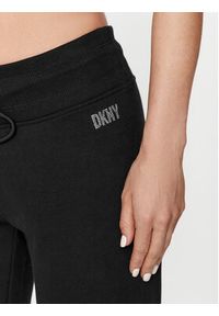 DKNY Sport Spodnie dresowe DP3P3322 Czarny Regular Fit. Kolor: czarny. Materiał: dresówka, syntetyk