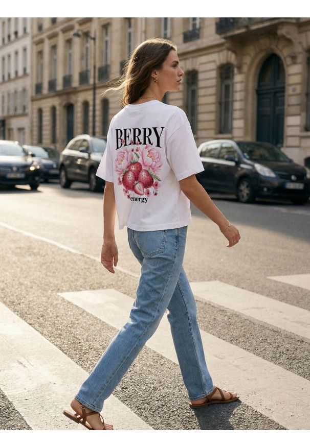 Sinsay - Bawełniana koszulka z nadrukiem na plecach - biały. Kolor: biały. Materiał: bawełna. Wzór: nadruk