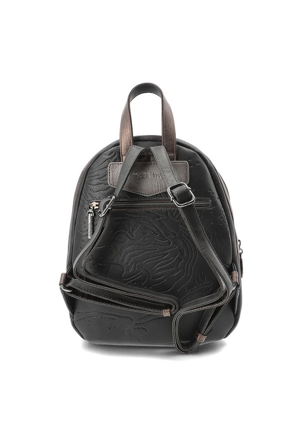 Brązowy Zgrabny Damski Plecak Anekke. Kolor: brązowy. Wzór: nadruk, paski, aplikacja. Styl: casual