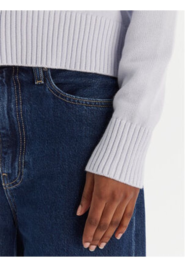 Calvin Klein Jeans Sweter Ck Embro Badge LV047D351G Błękitny Regular Fit. Kolor: niebieski. Materiał: bawełna