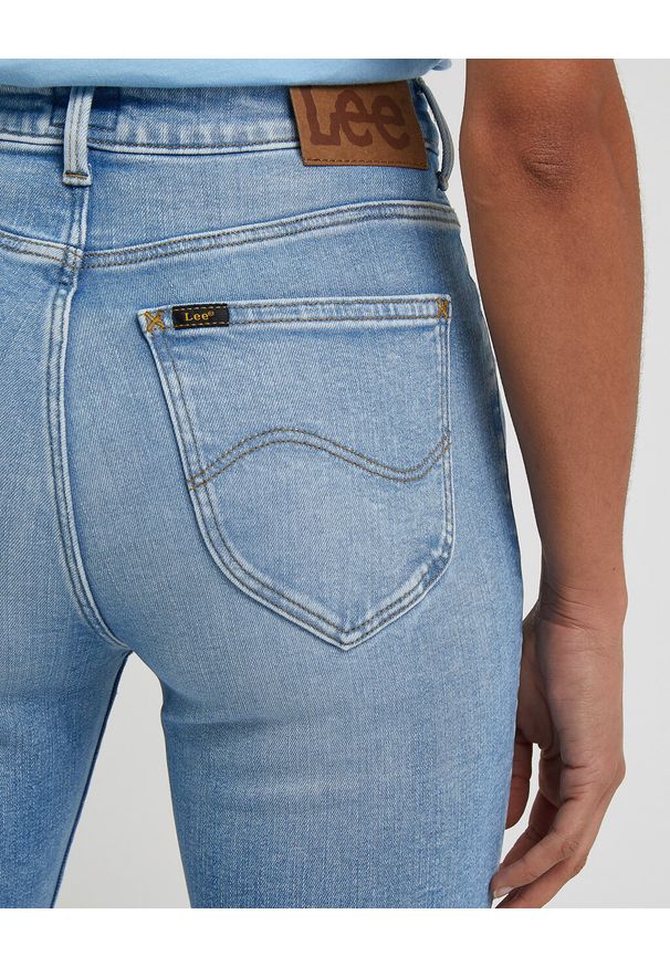 Lee - LEE SCARLETT HIGH DAMSKIE SPODNIE JEANSOWE JEANSY DŻINS RUSHING IN LIGHT L626GUB43 112333697