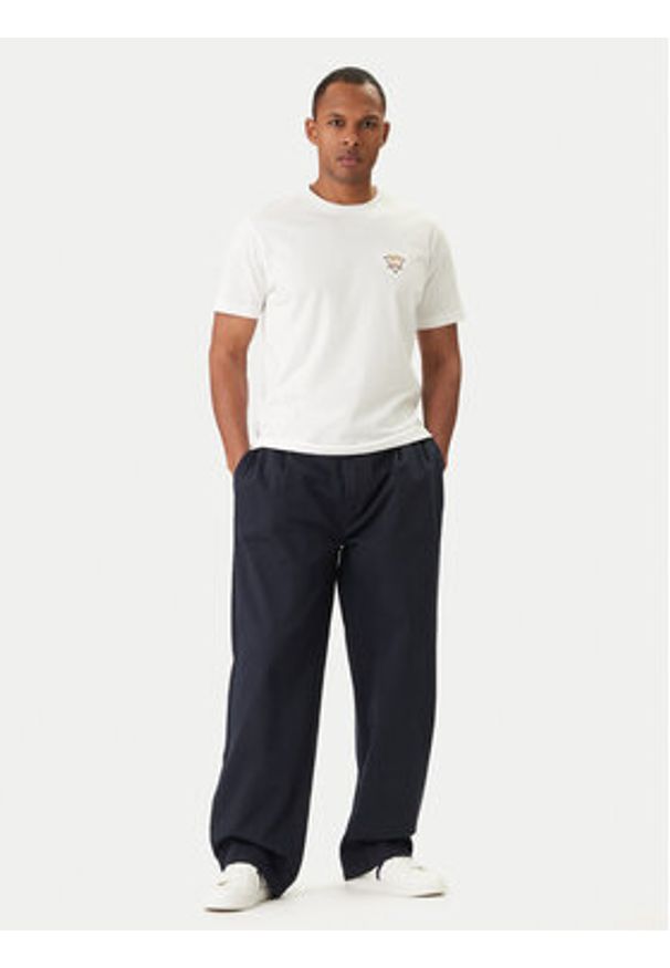 Guess Jeans T-Shirt M6GIB7 K8HM0 Biały Regular Fit. Kolor: biały. Materiał: bawełna