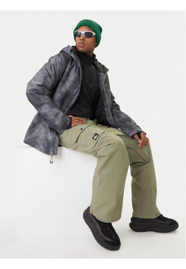 Quiksilver Spodnie snowboardowe Utility EQYTP03220 Zielony Modern Fit. Kolor: zielony. Materiał: syntetyk. Sport: snowboard