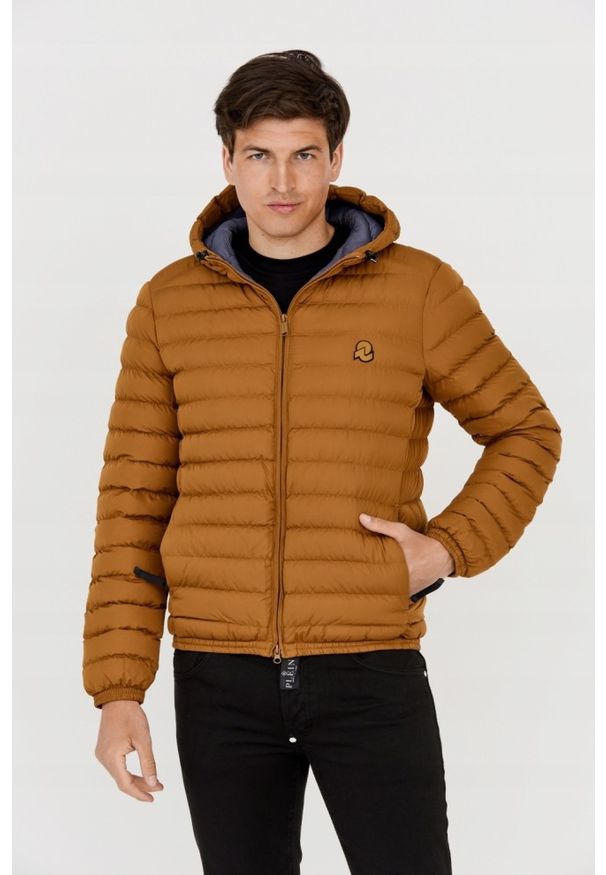 Invicta - INVICTA Brązowa męska kurtka puchowa z kapturem, Rozmiar M. Typ kołnierza: kaptur. Kolor: brązowy. Materiał: puch