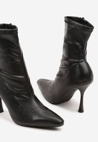 Born2be - Czarne Botki Vices na Szpilce z Przylegającą Cholewką Adinella. Okazja: na co dzień. Zapięcie: zamek. Kolor: czarny. Materiał: jeans. Szerokość cholewki: normalna. Obcas: na szpilce. Styl: casual, elegancki. Wysokość obcasa: średni #7