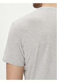 Guess T-Shirt Caleb U97M00 KCD31 Szary Slim Fit. Kolor: szary. Materiał: bawełna