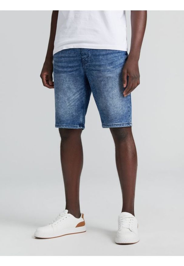 Sinsay - Szorty jeansowe jogger - niebieski. Kolor: niebieski. Materiał: jeans
