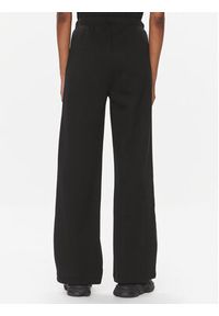 Calvin Klein Jeans Spodnie dresowe J20J223118 Czarny Relaxed Fit. Kolor: czarny. Materiał: bawełna #3