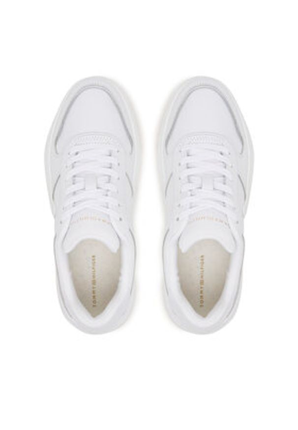 TOMMY HILFIGER - Tommy Hilfiger Sneakersy Patent Platform FW0FW08819 Biały. Kolor: biały. Materiał: skóra. Obcas: na platformie