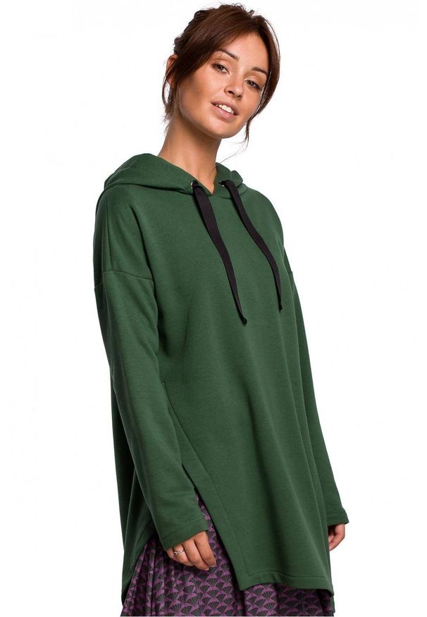 BE - Hoodie długa bluza damska oversize z kapturem asymetryczna zielona. Okazja: do pracy, na co dzień. Typ kołnierza: kaptur. Kolor: zielony. Materiał: jeans, bawełna, dresówka, dzianina. Długość: długie. Styl: casual