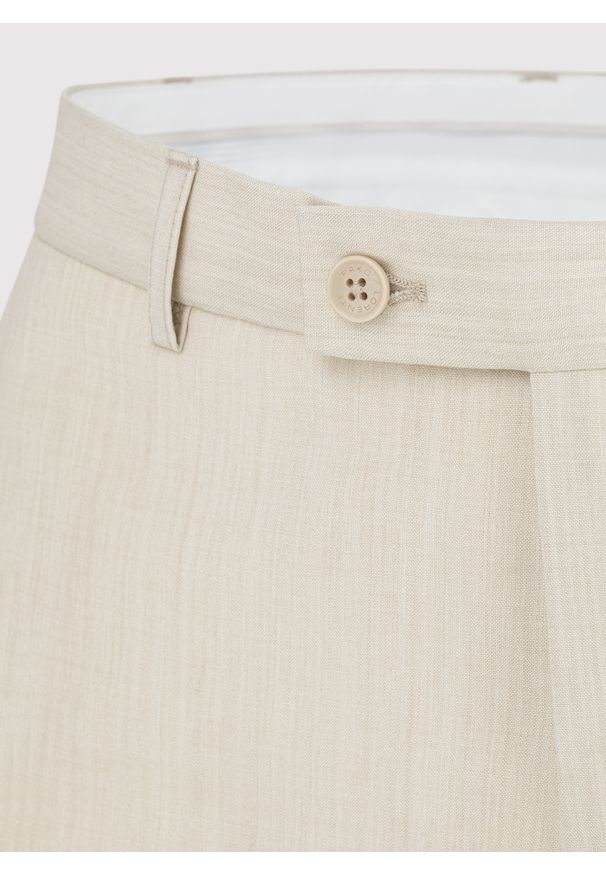Pako Lorente - PAKO LORENTE – Beżowe spodnie garniturowe. Kolor: beżowy. Materiał: lycra, poliester, wełna. Styl: elegancki
