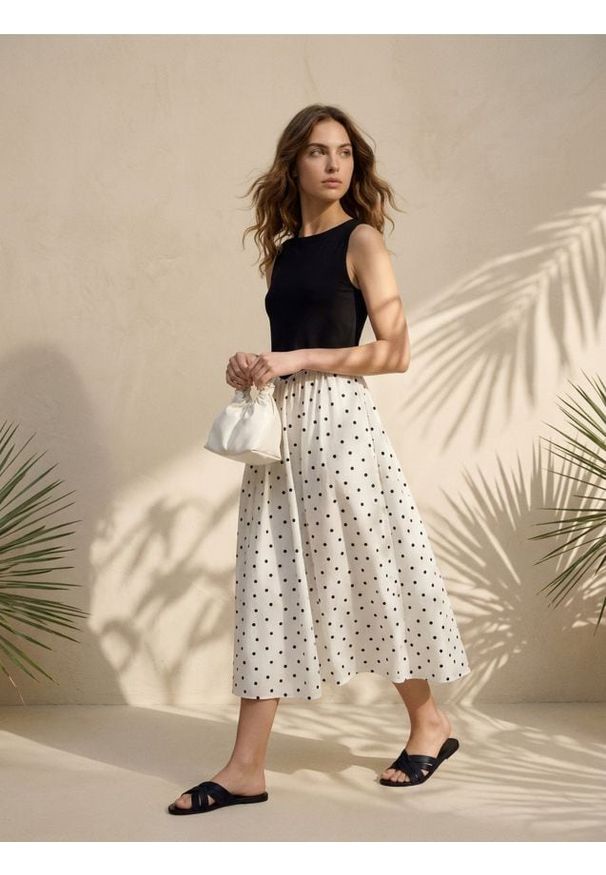 Sinsay - Bawełniana sukienka midi z łączonych materiałów - wielobarwny. Materiał: bawełna, materiał. Długość: midi