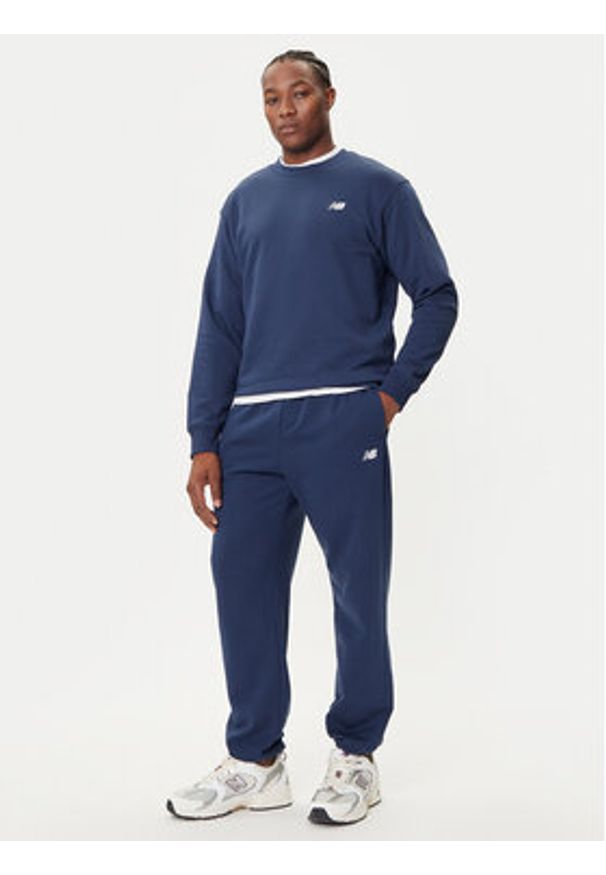 New Balance Bluza Small Logo MT41507 Granatowy Relaxed Fit. Kolor: niebieski. Materiał: syntetyk