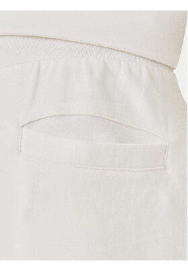 Guess Spodnie dresowe Z6RB03 K9YI1 Biały Regular Fit. Kolor: biały. Materiał: bawełna