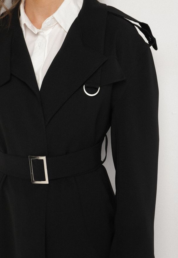 Born2be - Czarny Płaszcz Trencz z Eleganckim Paskiem Mavinellea. Okazja: na co dzień. Kolor: czarny. Materiał: jeans. Długość rękawa: długi rękaw. Długość: długie. Styl: elegancki