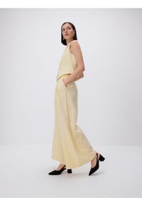 Reserved - Czółenka z odkrytą piętą - czarny. Kolor: czarny. Materiał: zamsz #1