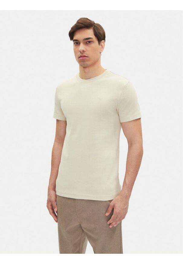 Mustang T-Shirt Allen 1016486 Beżowy Slim Fit. Kolor: beżowy. Materiał: bawełna