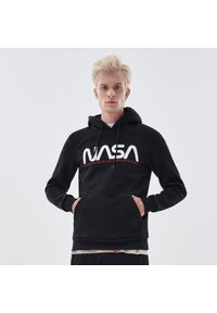 Cropp - Bluza NASA z kapturem - Czarny. Typ kołnierza: kaptur. Kolor: czarny